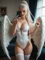 angel selfie front