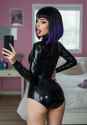 raven selfie 01