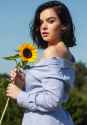hailee_steinfeld_with_dark_hair_and_a_sultry_american_physique_gazes-2025-06-05-031322 (1)