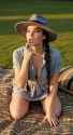 a_captivating_portrait_of_hailee_steinfeld_a_20something_caucasian-2025-06-06-020913