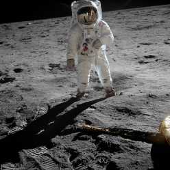 Aldrin_Apollo_11_original