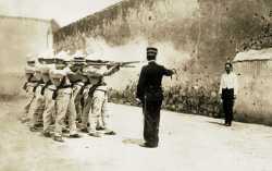 firing-squad-gty
