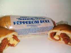 640px-RogersMazzaPepperoniRoll[1]