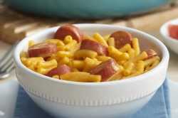 mac and cheese with cut up hot dogs