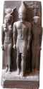 Pharaoh_Menhaure_triad_statue,_Caire-Musée