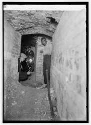 Mysterious_tunnel_Dupont_Circle