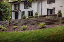 Retaining-wall-installation-janesville-wi