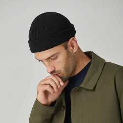 BLACK_FISHERMAN_BEANIE_MODEL_2_1800x1800