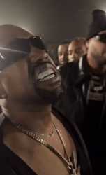 hq-look-at-kanye-new-grills-v0-0e3f53ieewge1