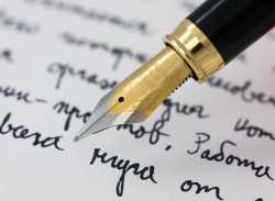Fountain_pen_writing_(literacy)