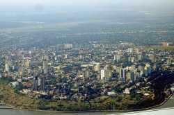 Maputo_seen_from_southeast_-_October_2006