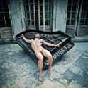 arty piano man