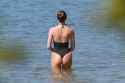 Candice-Swanepoel-Rear-View-Butt-Bikini-Water-Blonde-Dutch-South-African-Celebrity-Model-00001_(2)