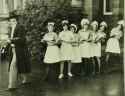 doctor_who_tom_baker_pulls_some_nurses_at_the_royal_edinburgh_hospital