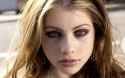 Michelle-Trachtenberg-HD-Background-