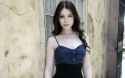 13304-women-michelle-trachtenberg-celebrity