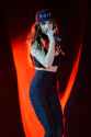 hailee-steinfeld-performing-at-the-bayfront-park-amphitheatre-in-miami-9-16-2016-3