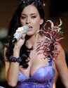 79378_KatyPerry_Ryder136_122_176lo