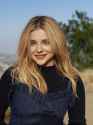 Chlo_Grace_Moretz_actress_blonde_green_eyes_women_women_outdoors_smiling-1696579