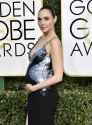 gal-gadot-pregnant-globes-654