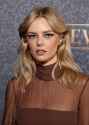 samara-weaving-v0-YfAYPkuHih6JRORIEL3dyW-Z4B8a6C3WFzUvIr5hrdc