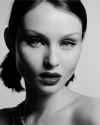 sophieellisbextor_20010816_80009437