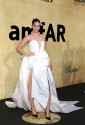 barbara-palvin-in-vivienne-westwood-bridal-couture-2025-at-v0-kktu1obkcd2f1