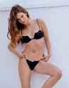 barbara-palvin-v0-oumv36hzlh5d1