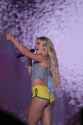 zara-larsson-sexy-legs-ass-rock-in-rio-030