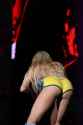 zara-larsson-sexy-legs-ass-rock-in-rio-016
