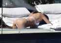 emily-ratajkowski-wearing-a-white-bikini-in-sydney-australia-111218-gigapixel-standard-scale-4_00x