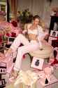 241000_VSHOlidayGiftShop_004