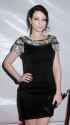 michelle-trachtenberg-premiere-of-cop-out-at-amc-loews-v0-8j3y16t8bkve1