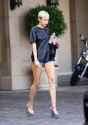 Miley-Cyrus-showed-off-her-legs-her-engagement-ring-during.jpg