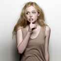 wallpapersden.com_cute-blonde-elle-fanning_2932x2932.jpg