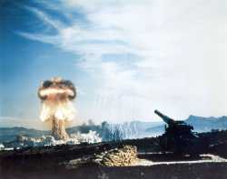 1280px-Nuclear_artillery_test_Grable_Event_-_Part_of_Operation_Upshot-Knothole