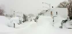 Cars_covered_in_Snow_on_Lake_Shore_Drive_Chicago_Feb_2_2011_storm