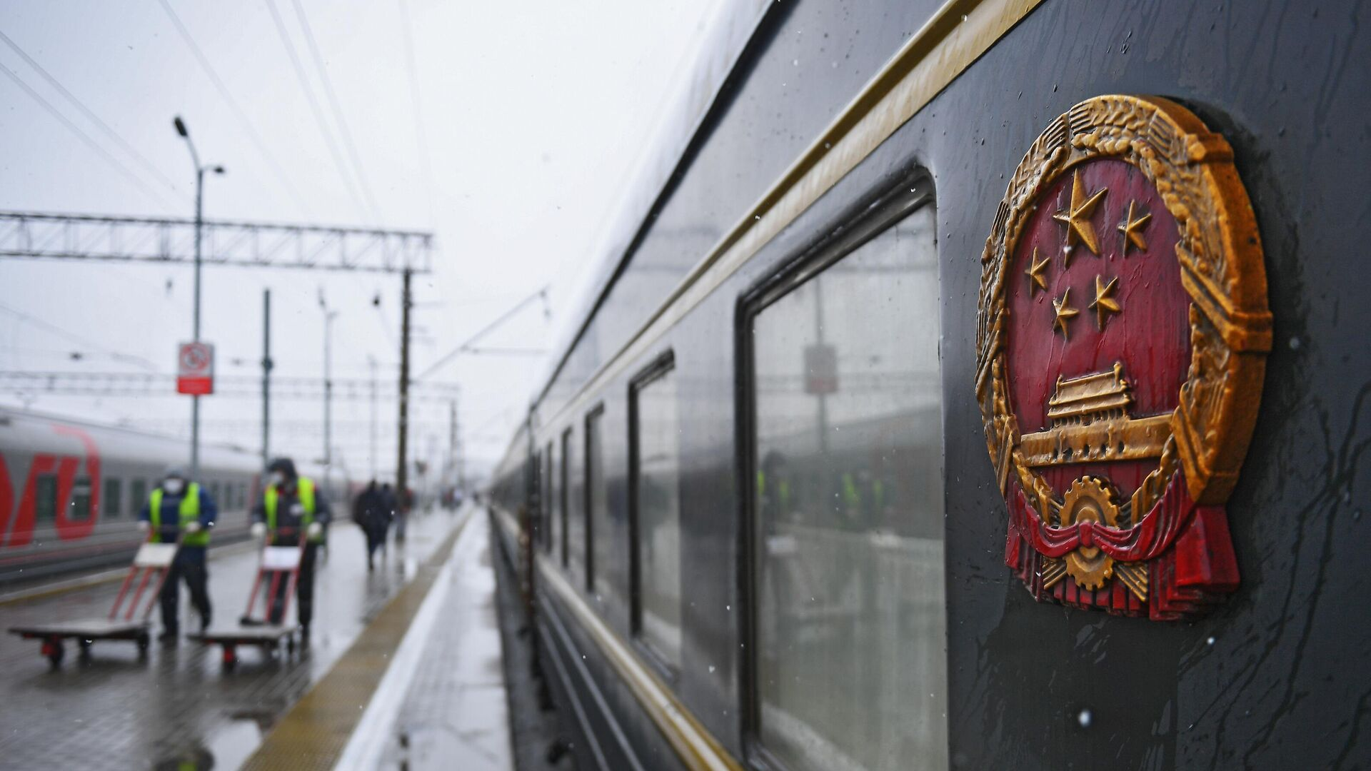 /int/ - >A train Beijing - Moscow has been launched for th ...