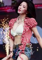 kwon eunbi waterbomb2