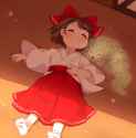 touhou reimu and komano sleeping