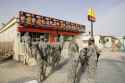 Soldiers_at_mcdonalds_%28373927026%29