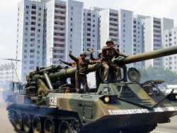 170mm_M1989_Koksan_-_North_Korea_Victory_Day-2013_01