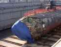 US_Navy_050127-N-4658L-030_Submarine_USS_San_Francisco_in_dry_dock_to_assess_damage_Guam_Jan_8_2005