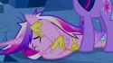 Princess_Cadance_shielding_herself_S2E26