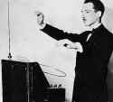 theremin-strange-musical-instrument