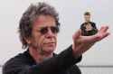 lou reed holding david bowie pointing