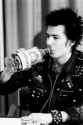 sid-vicious-8ff12931-d578-44fc-9cc8-fe69bbff09c-resize-750.jpg