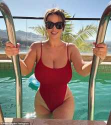 95169871-14502527-The_former_Page_3_model_previously_told_MailOnline_in_2022_her_b-a-58_1742057448702