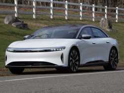 JDP_2022 Lucid Air Grand Touring White Front Quarter View