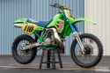 Kawasaki-KX500-Front-Right-Featured